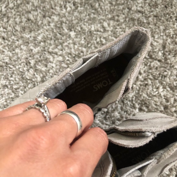 Toms Grey suede open toe bootie, size 8 - Picture 3 of 3